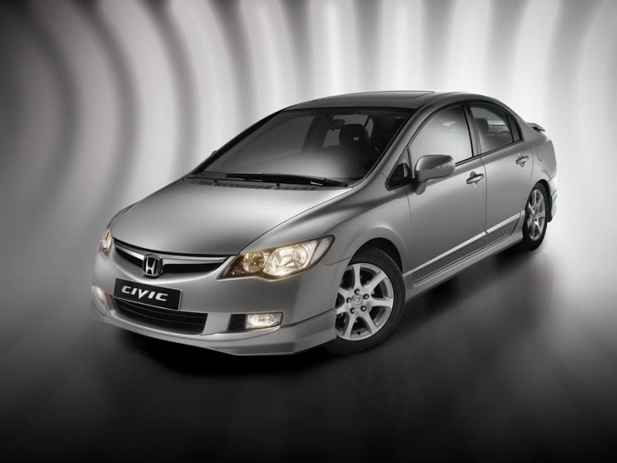  Honda Civic Sedan by Modulo 2006 года  (фото 2 из 2)